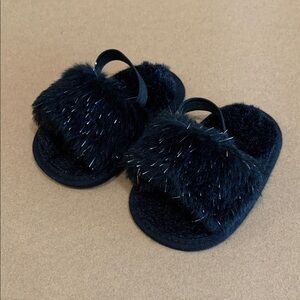 Cozy Black Furry newborn photoshoot Sandals